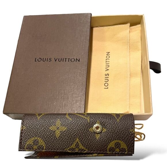 LOUIS VUITTON Vintage Key Holder - Picture 4 of 10